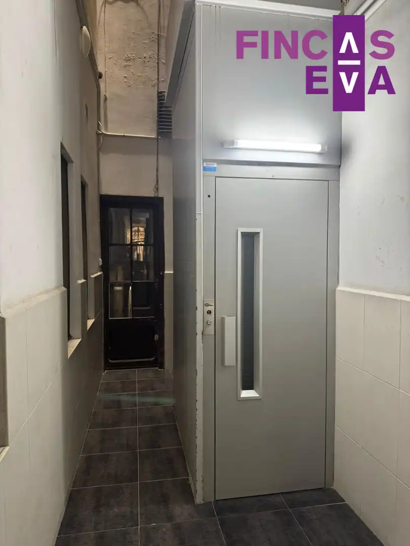 Flat for sale in Barcelona  with Balcony