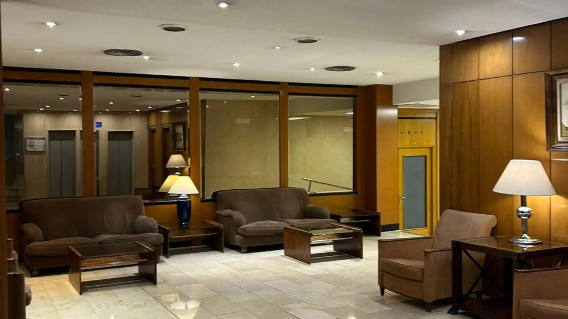 Wohnung zur Miete in Madrid mit Heizung, Privatgarten und Terrasse