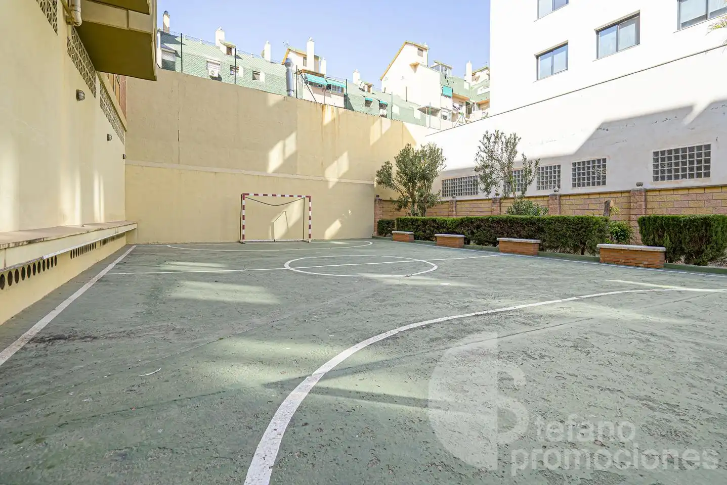 Vista exterior de Piso en venta en Cruz de Humilladero