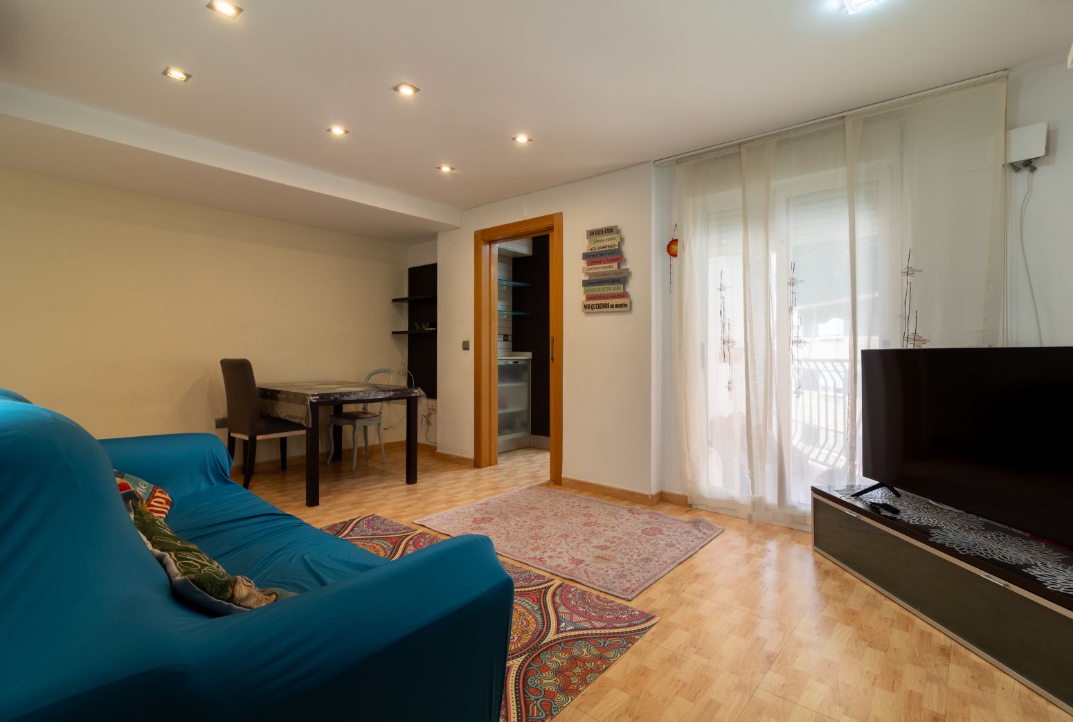 Living room of Flat for sale in Massamagrell  with Air Conditioner, Terrace and Furnished