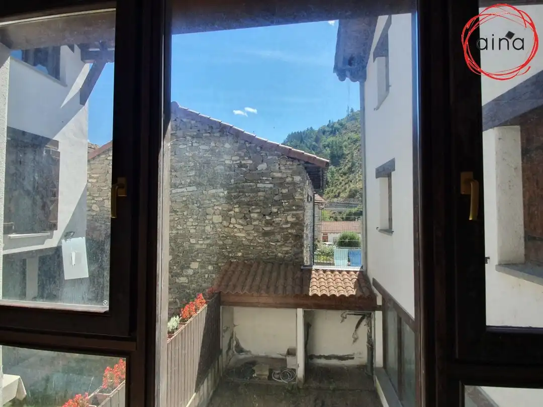 Vista exterior de Casa o chalet en venta en Burgui / Burgi con Balcón