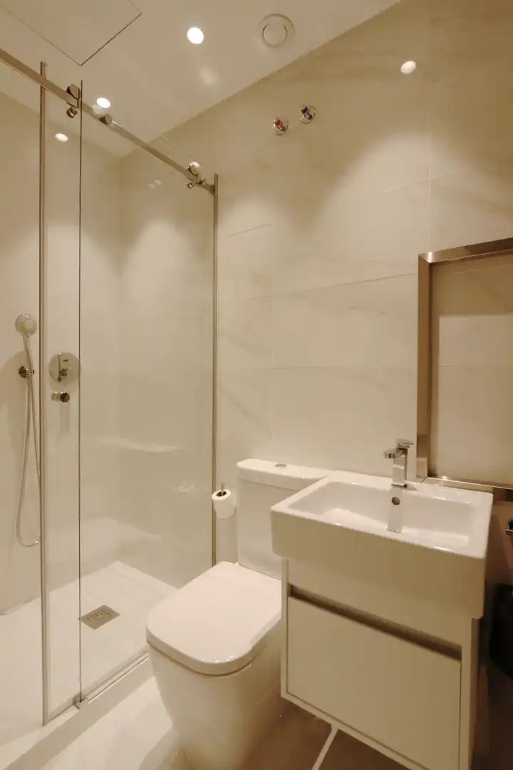 Baño de Piso en venta en Madrid con Aire acondicionado, Calefacción y Parquet