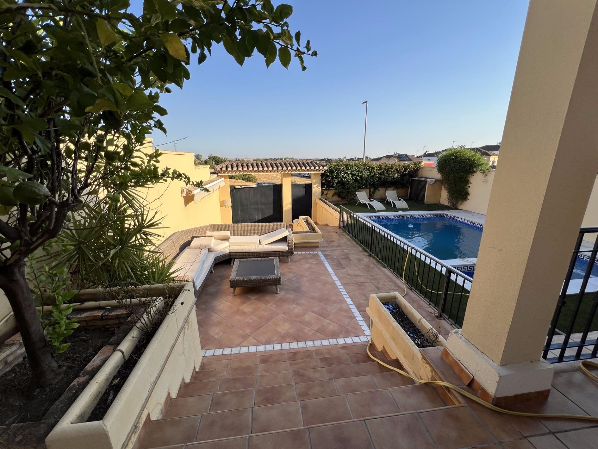 Terrace of Single-family semi-detached for sale in  Córdoba Capital  with Air Conditioner, Heating and Private garden