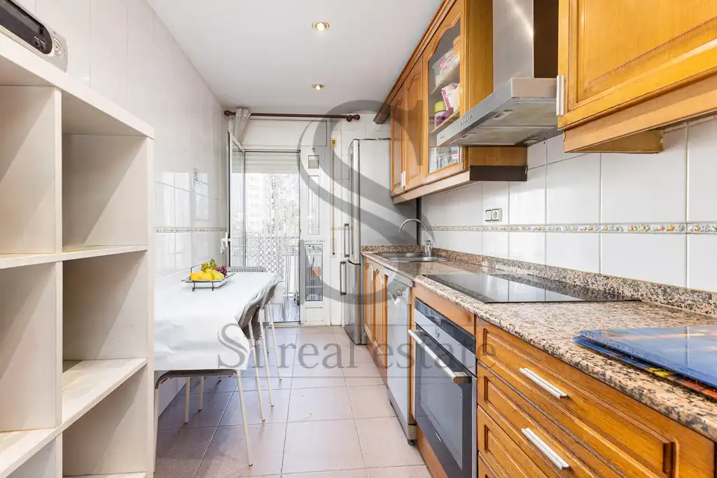 Kitchen of Flat for sale in Barcelona  with Air Conditioner, Heating and Terrace