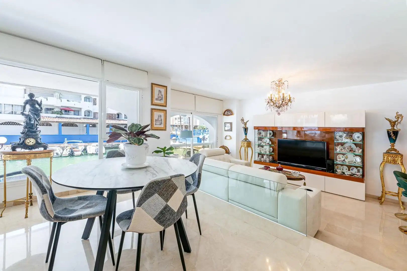 Sala de estar de Apartamento en venta en Benalmádena con Aire acondicionado, Calefacción y Terraza