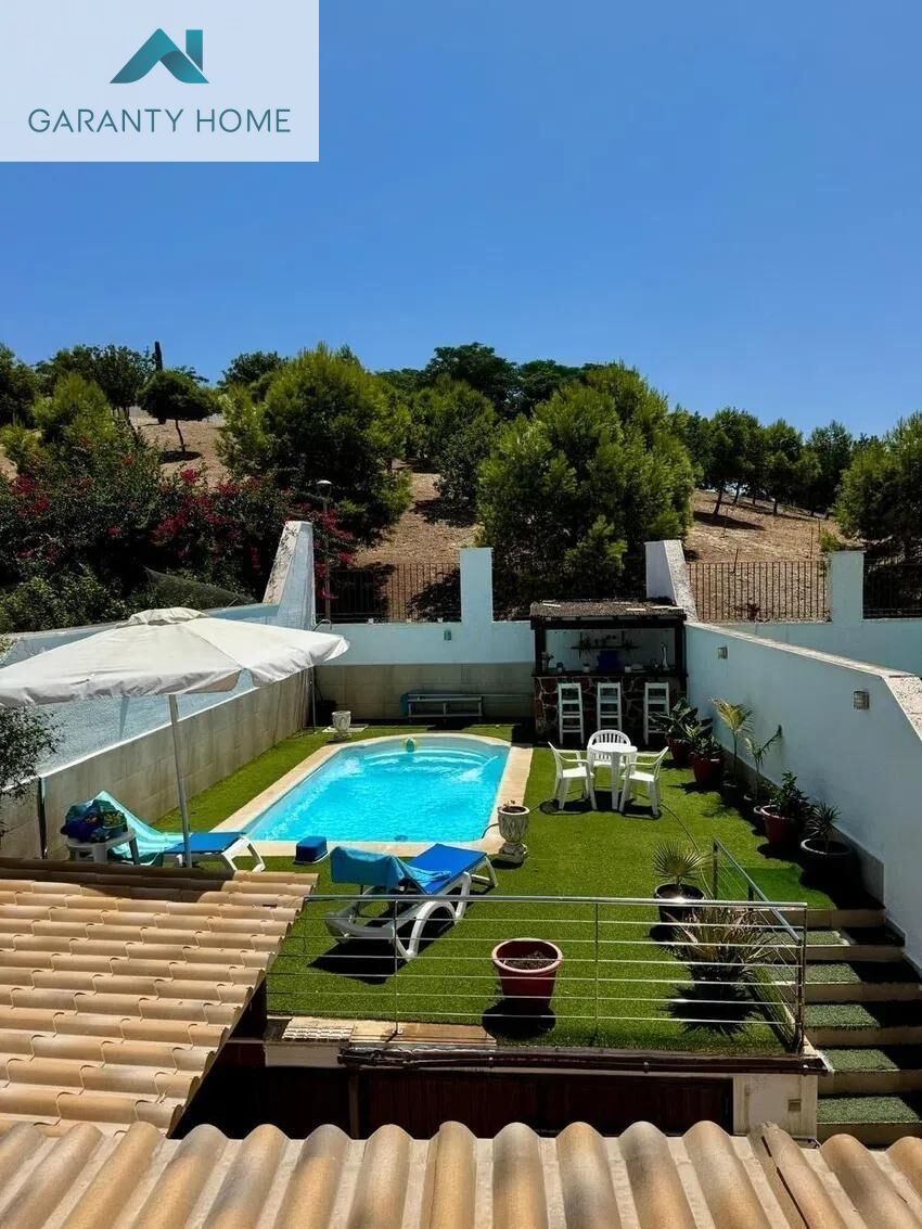 Swimming pool of Single-family semi-detached for sale in Málaga Capital  with Air Conditioner, Heating and Private garden
