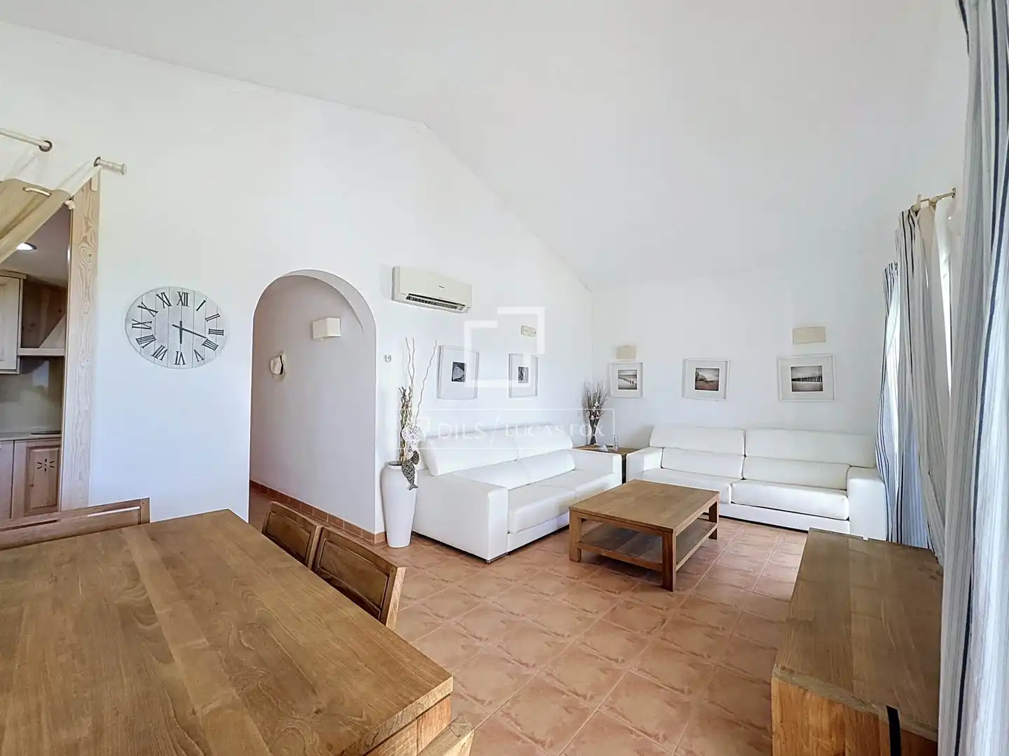 Sala d'estar de Casa o xalet en venda en Ciutadella de Menorca amb Aire condicionat, Jardí privat i Piscina