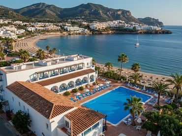 Hotel en venda a Ses Figueretes - Platja d'en Bossa - Cas Serres