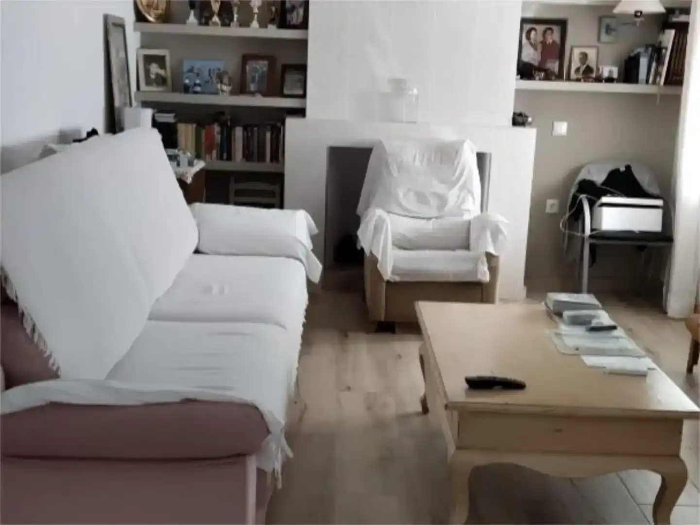 Sala d'estar de Casa adosada en venda en Ossa de Montiel amb Moblat