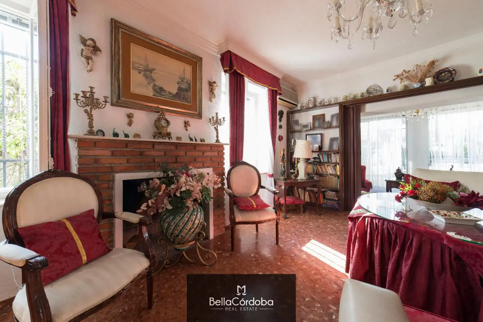 Living room of Houses for sale in Córdoba  with Air Conditioner, Heating and Storage room