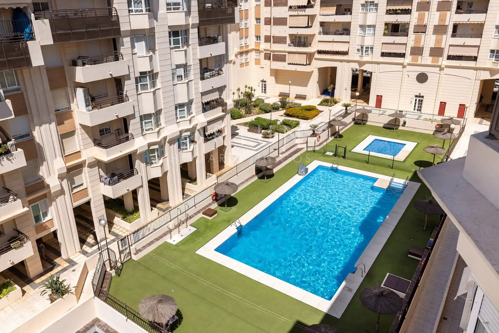 Piscina de Àtic en venda en Málaga amb Aire condicionat, Terrassa i Traster