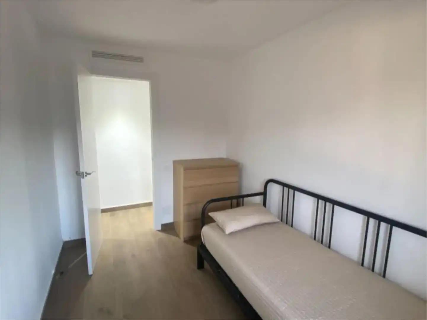Schlafzimmer von Wohnung zum Verkauf in Calafell mit Klimaanlage, Schwimmbad und Balkon