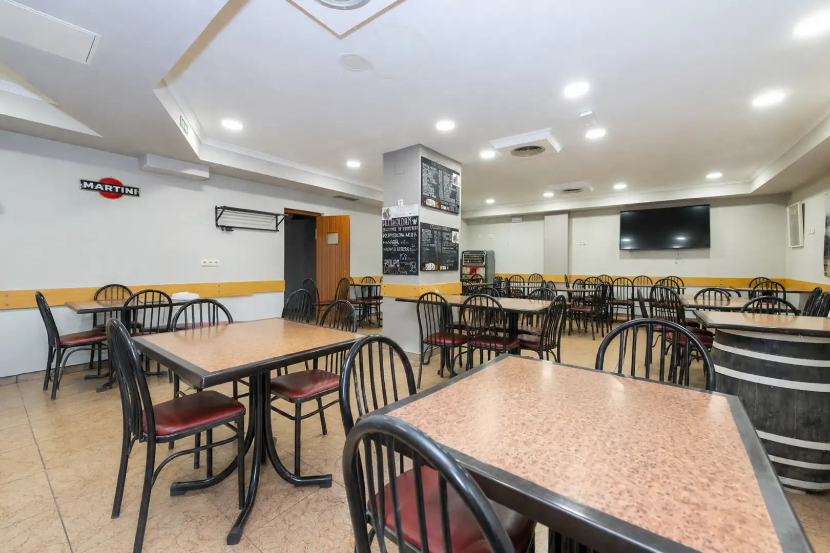 Local en venta en San Sebastián de los Reyes con Aire acondicionado, Calefacción y Amueblado