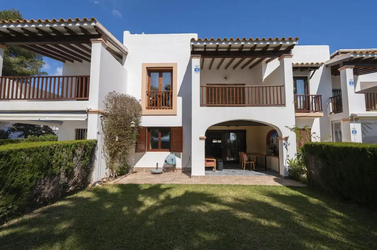 Exterior view of Ground floor for sale in Santa Eulària des Riu  with Air Conditioner, Heating and Private garden
