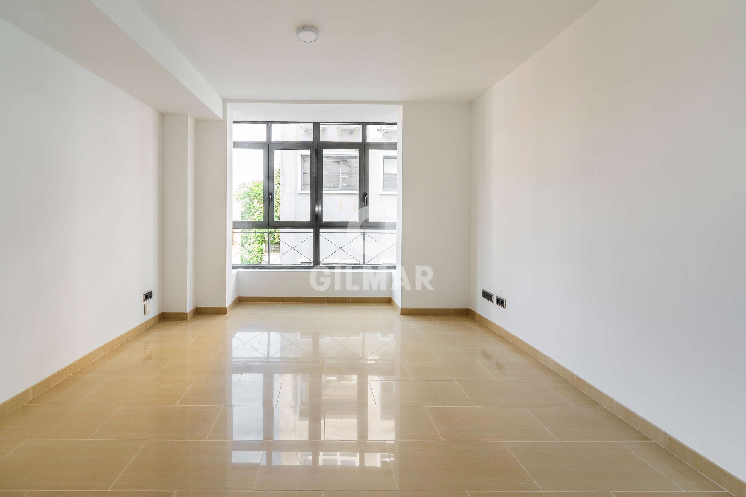 Living room of Flat for sale in  Madrid Capital  with Heating, Storage room and Balcony