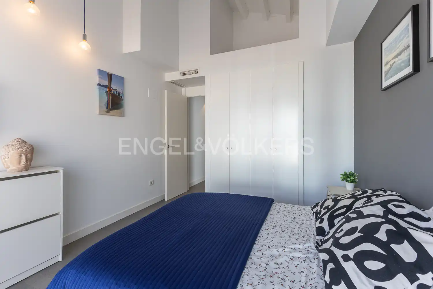 Wohnung zur Miete in Calle Isabel de Villena, La Malva-rosa