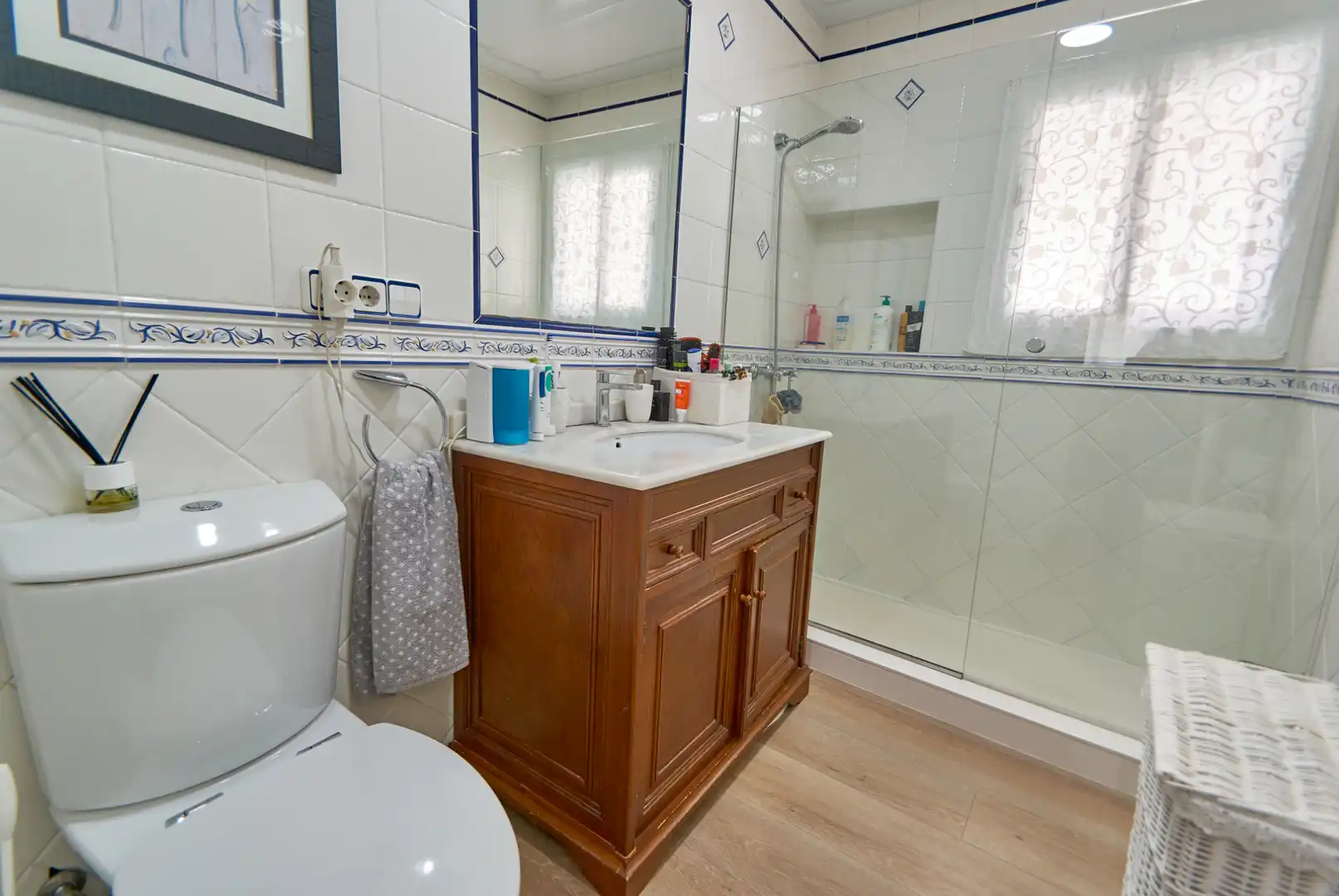 Bathroom of Houses for sale in Castelldefels  with Air Conditioner, Heating and Private garden