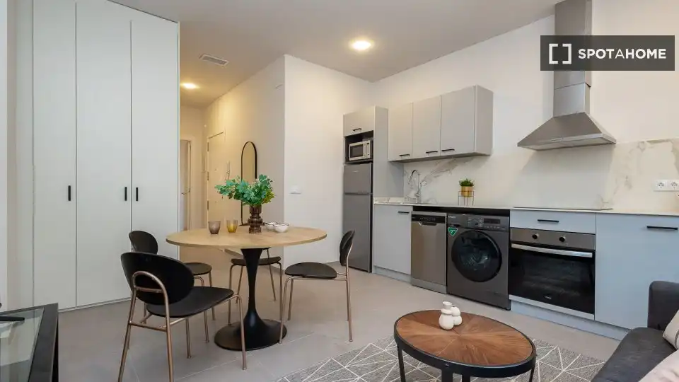 Flat with terrace to rent in L'Olivereta