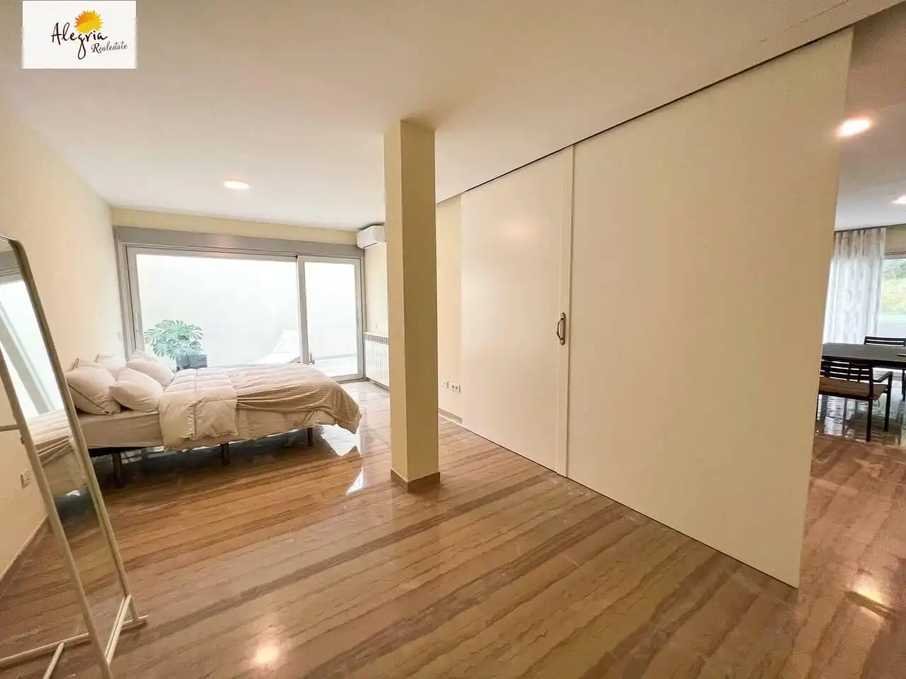 Habitación de Casa o chalet en venta en Chiva con Aire acondicionado, Calefacción y Jardín privado