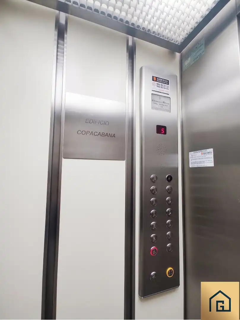 Piso en venta en Benidorm con Terraza, Amueblado y Alarma