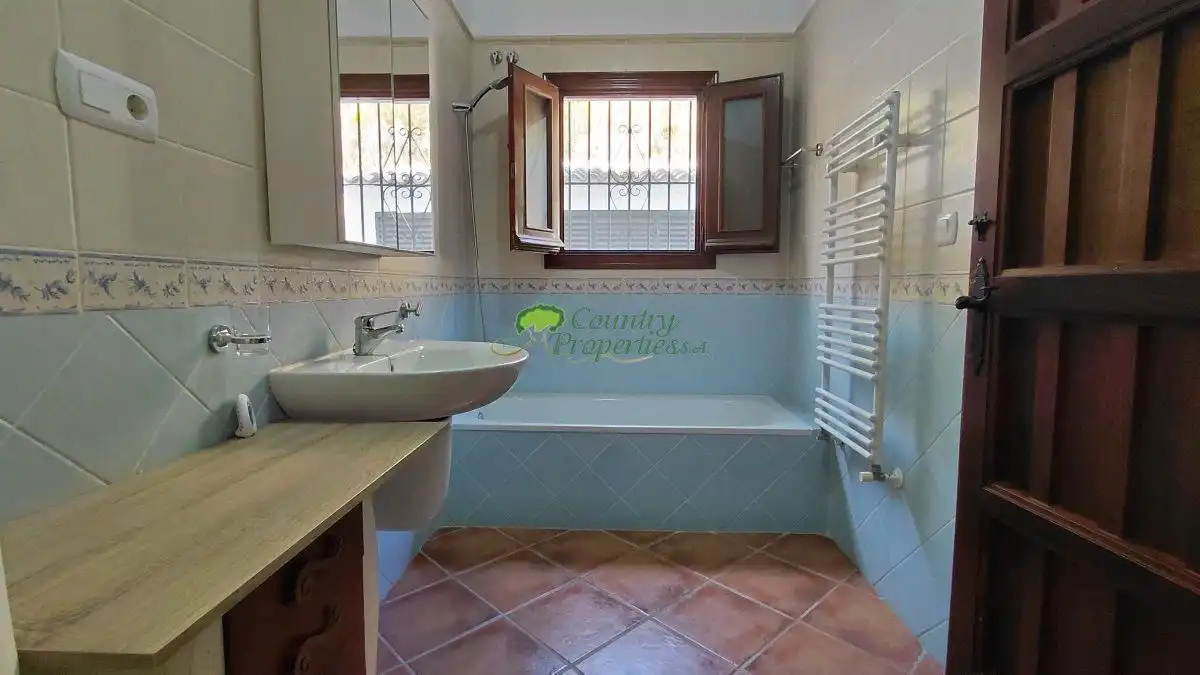 Finca rústica en venda a Árchez