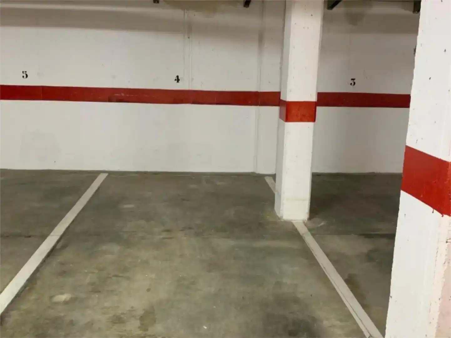Parkplatz von Wohnung zum Verkauf in Chipiona mit Klimaanlage, Terrasse und Schwimmbad