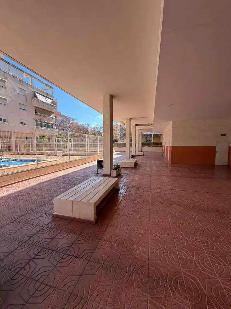 Terrasse von Wohnung zum Verkauf in Alicante / Alacant mit Terrasse, Balkon und Gemeinschaftspool