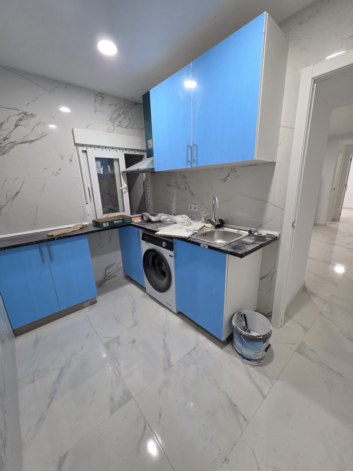 Kitchen of Flat to rent in Parla  with Oven and Washing machine