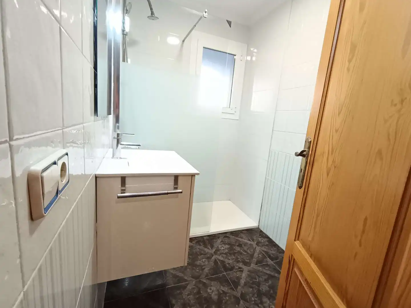 Badezimmer von Erdgeschoss zur Miete in Alcúdia mit Terrasse, Möbliert und Balkon