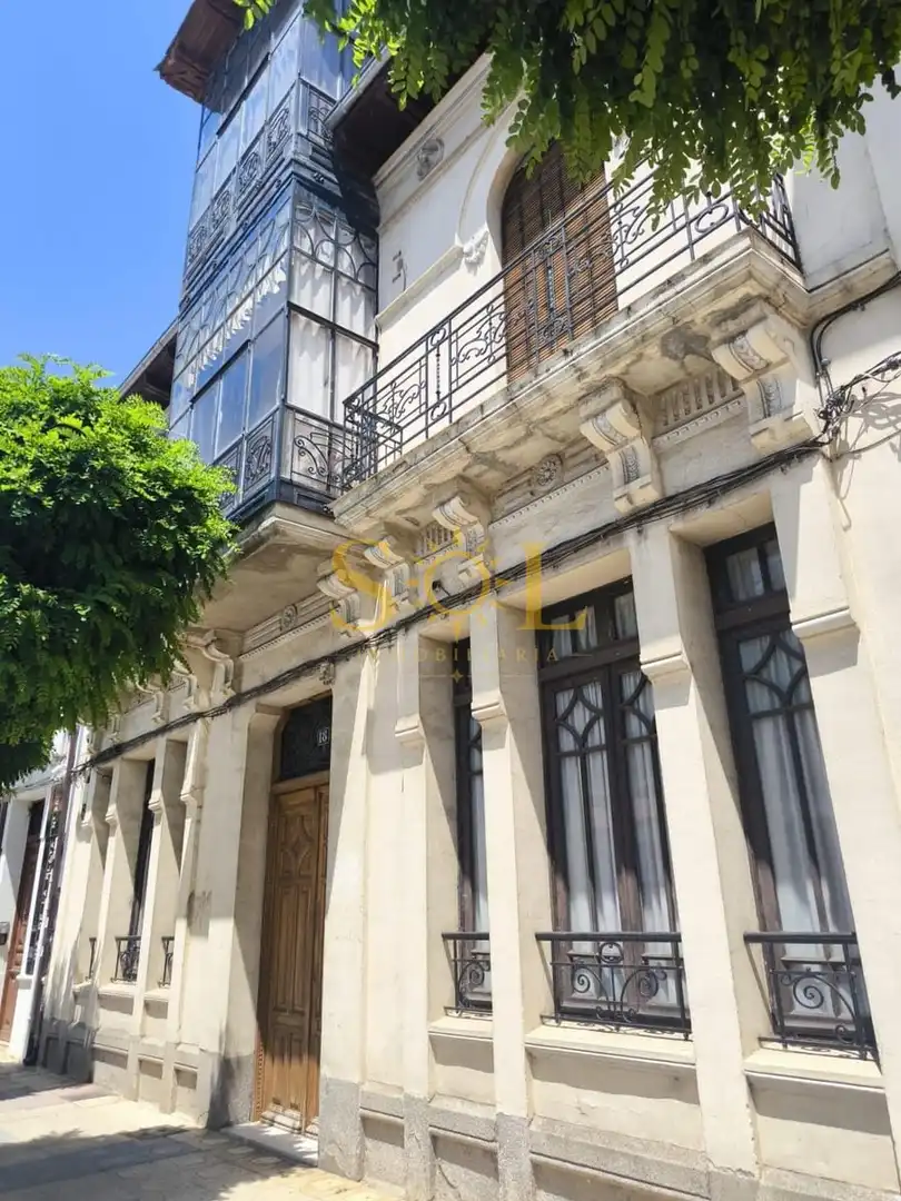 Vista exterior de Casa o chalet en venta en La Bañeza  con Calefacción, Parquet y Trastero