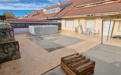 Terrassa de Casa adosada en venda en Mojados amb Aire condicionat, Calefacció i Jardí privat