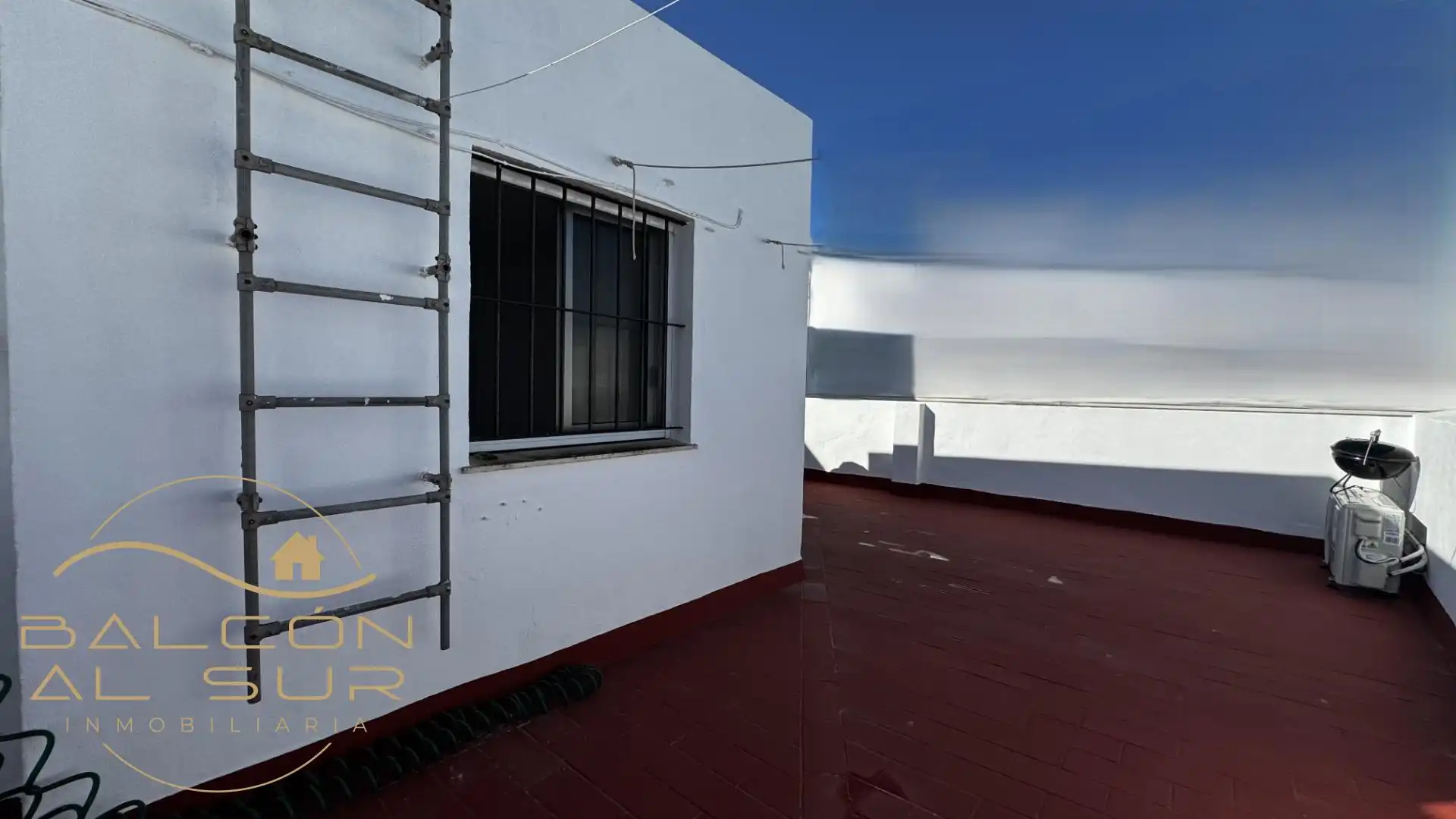 Exterior view of Houses for sale in Rota  with Air Conditioner, Terrace and Storage room