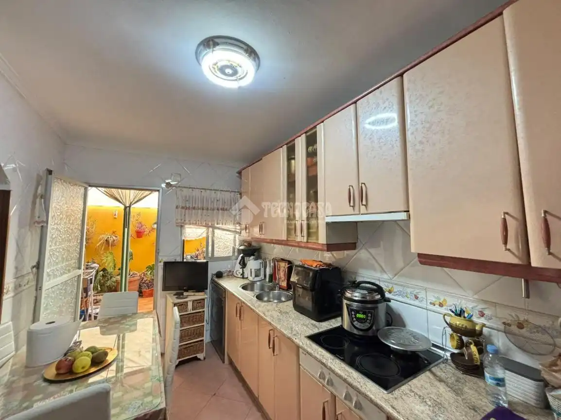 Casa aparellada en venda a Andújar, imagen 7