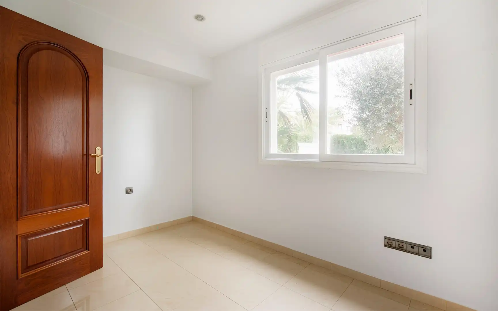 Habitación de Casa o chalet en venta en Sant Boi de Llobregat con Aire acondicionado, Jardín privado y Trastero
