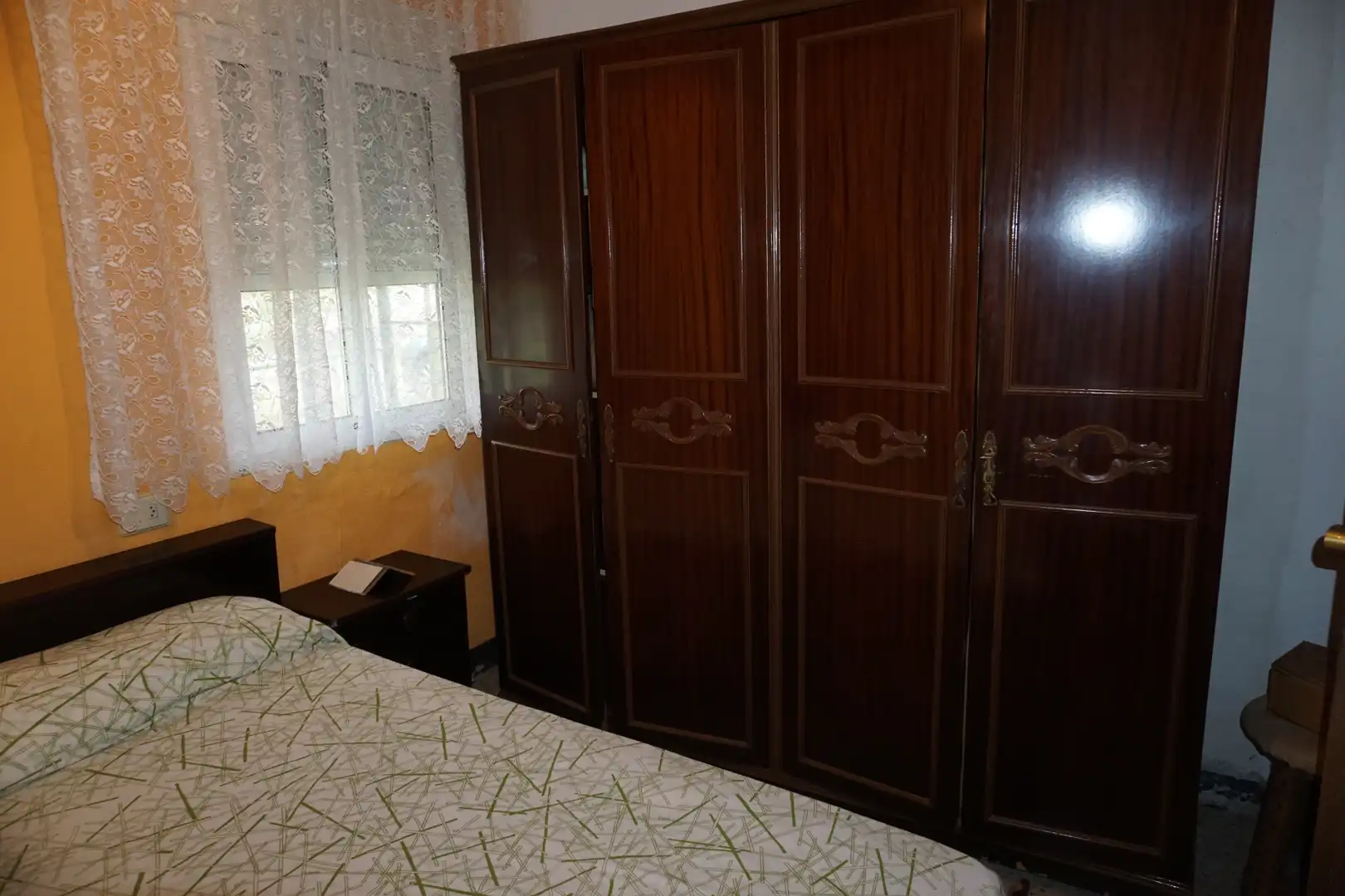 Dormitori de Casa o xalet en venda en Melide amb Jardí privat i Moblat