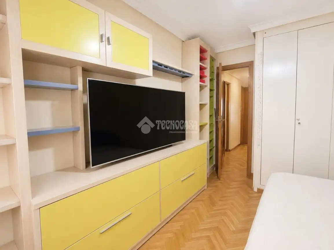 Habitación de Piso en venta en San Fernando de Henares con Aire acondicionado, Calefacción y Parquet