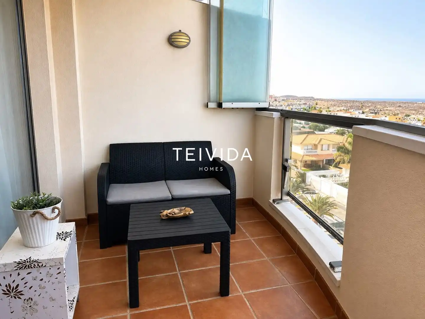 Terrasse von Dachboden zur Miete in Arona mit Terrasse, Schwimmbad und Möbliert