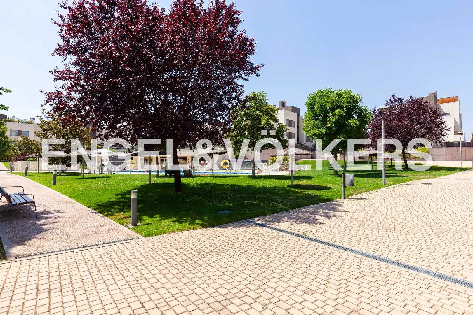 Ático de alquiler en Pozuelo de Alarcón con Calefacción, Jardín privado y Terraza