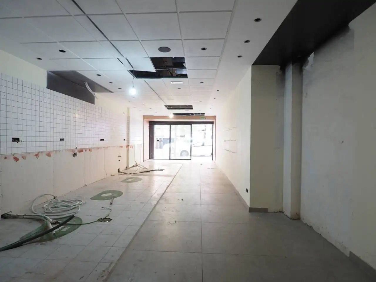 Business premises for sale in Calle Mare de Déu de Núria, imagen 4