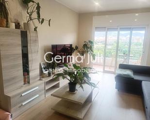 Living room of Flat for sale in Badalona  with Air Conditioner, Heating and Parquet flooring