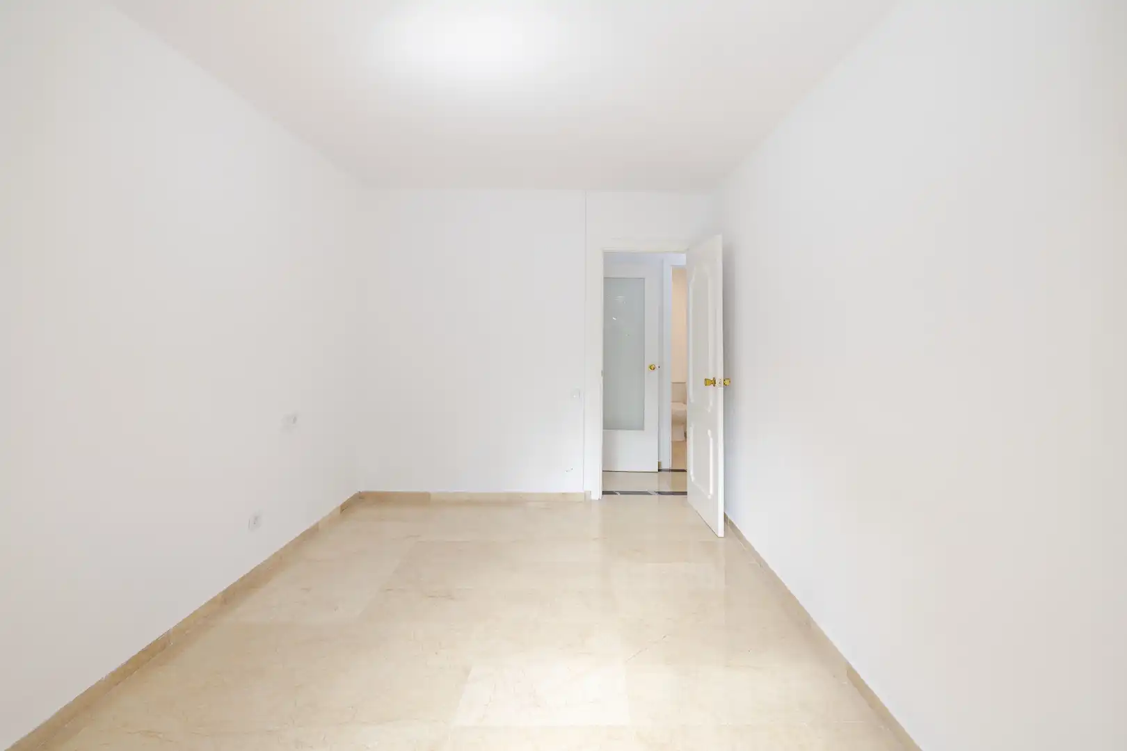 Flat for sale in Marbella  with Terrace and Storage room