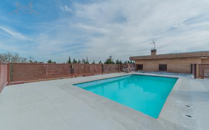 Swimming pool of Flat for sale in Majadahonda  with Air Conditioner, Furnished and Balcony