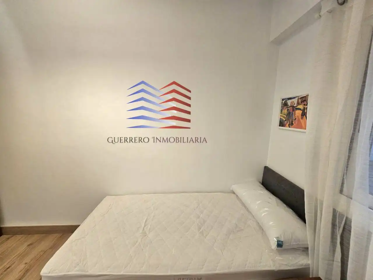 Habitación de Piso de alquiler en Ourense Capital  con Calefacción, Parquet y Alarma
