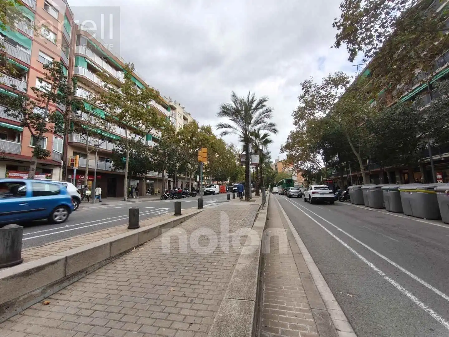 Vista exterior de Piso en venta en Barcelona con Terraza