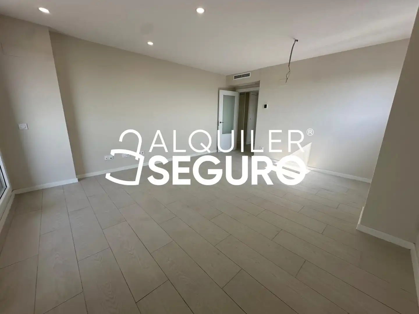 Habitación de Piso de alquiler en Valencia con Aire acondicionado, Terraza y Trastero