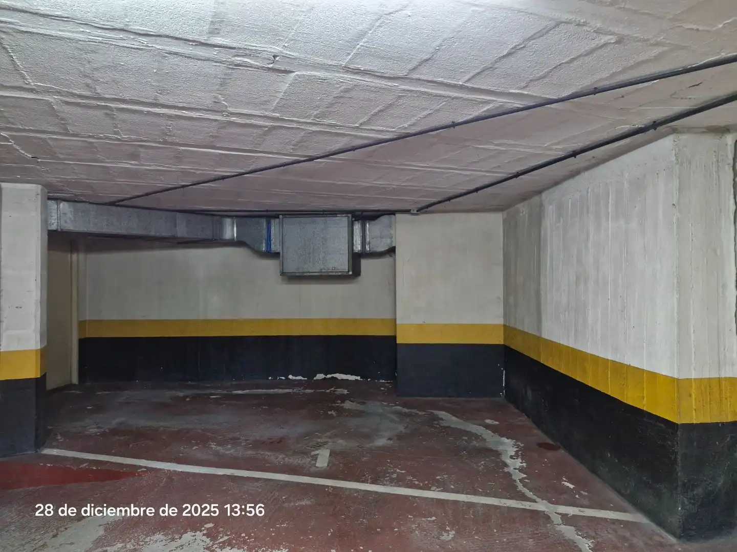 Garage for rent in Ribeira
