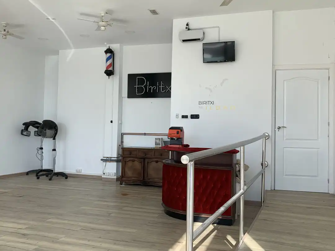 Commercial properties for sale in Zamudio  with Air Conditioner