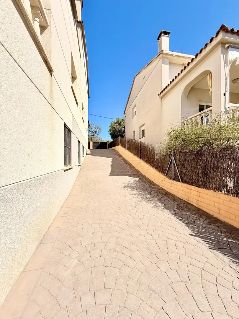 Exterior view of Houses for sale in Calafell  with Air Conditioner, Private garden and Terrace