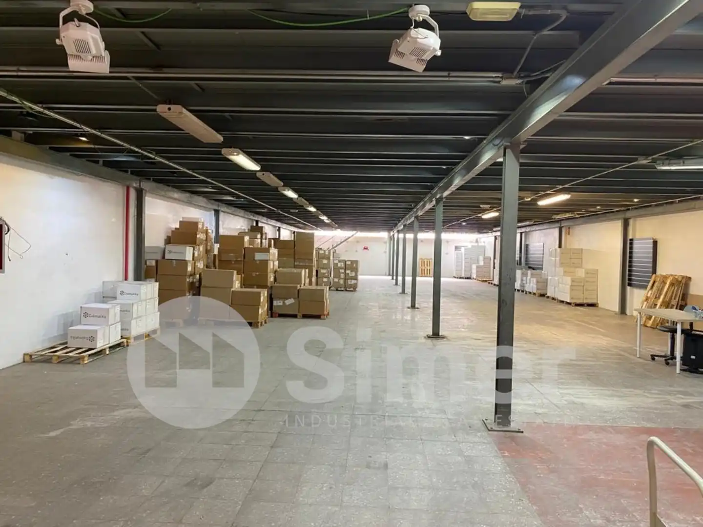 Nau industrial en venda en Cornellà de Llobregat