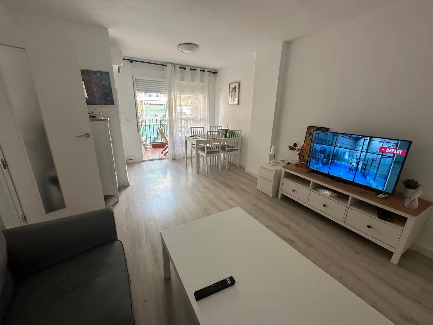 Living room of Flat for rent in Granada  with Air Conditioner